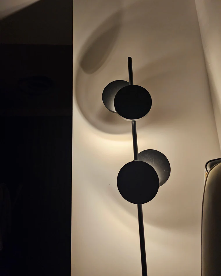 WOMO Black Pole Floor Lamp-WM7037 - Image 10
