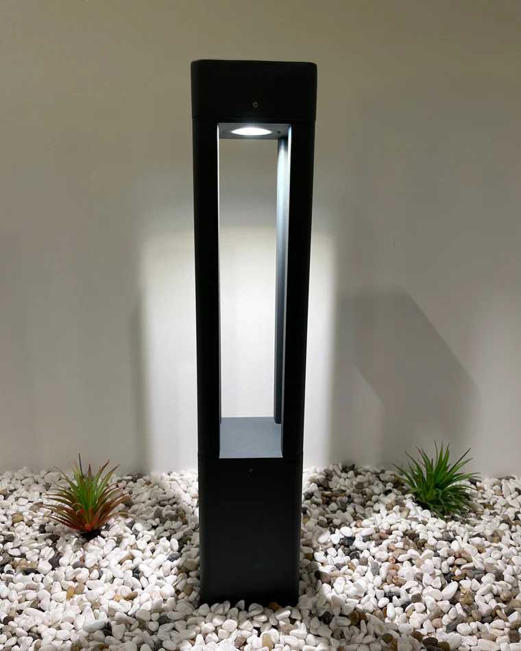 WOMO Square Pathway Bollard Light-WM9127 - Image 3
