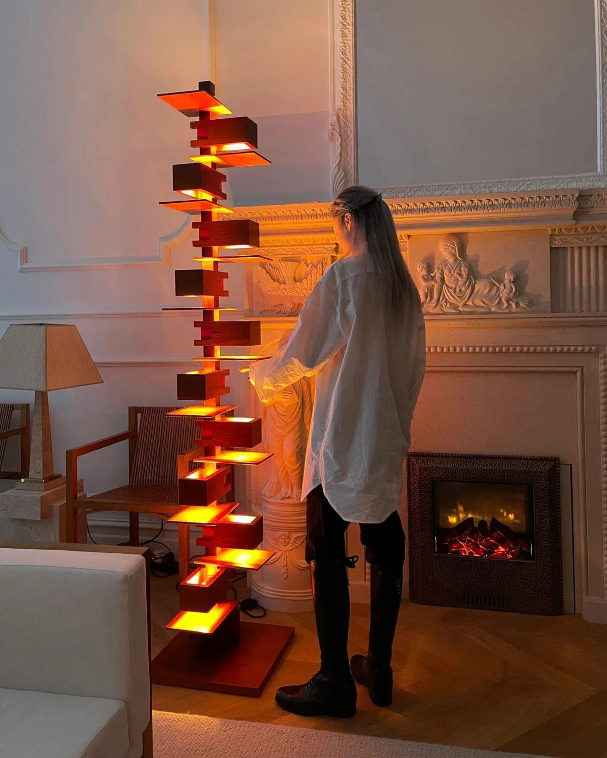 WOMO Column Walnut Floor Lamp-WM7110 - Image 3