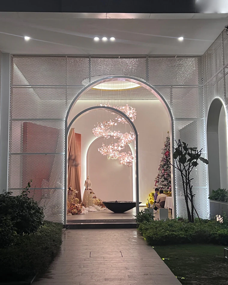 WOMO Ginkgo Long Cascading Foyer Chandelier-WM2206 - Image 9