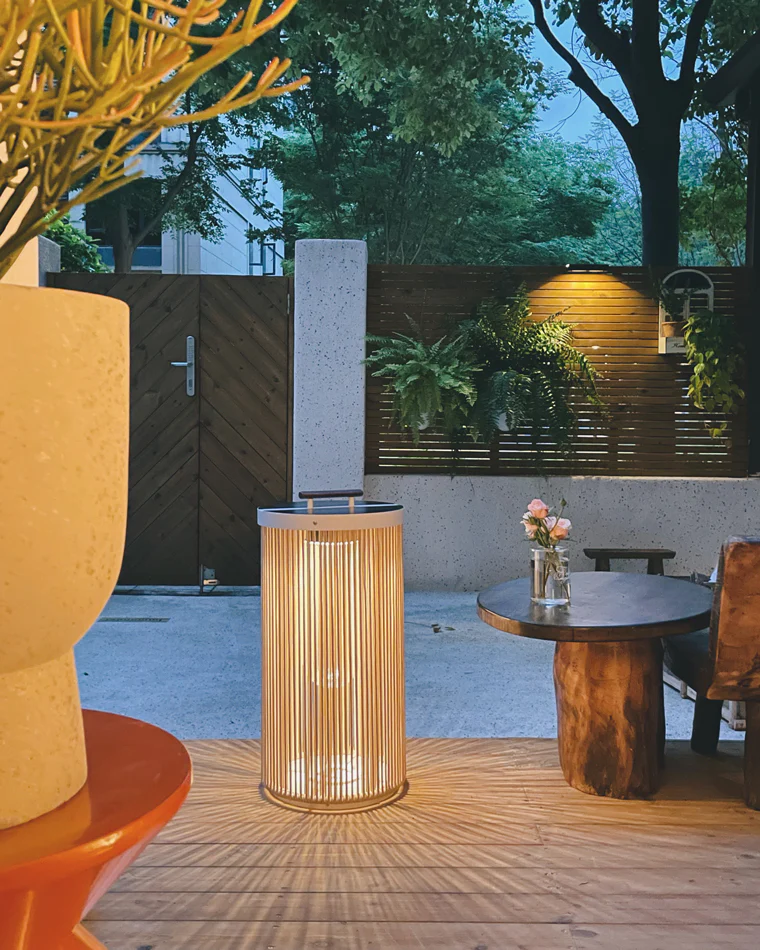 WOMO Outdoor Solar Portable Wicker Lantern-WM9020 - Image 15